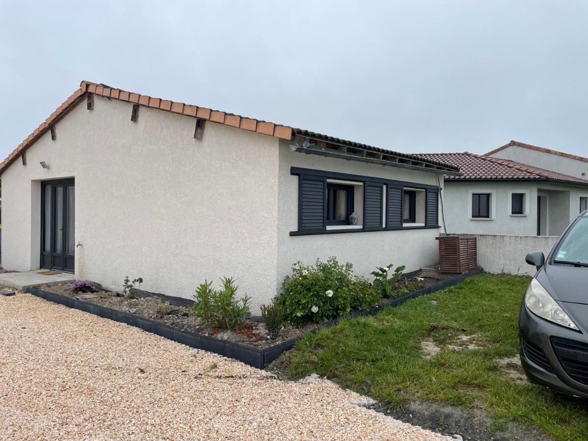 Petite Maison En Pleine Campagne Labastide-Gabausse Exterior foto